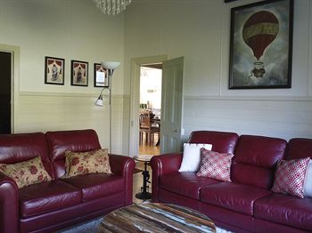 Brentwood Accommodation - Foster Accommodation 16