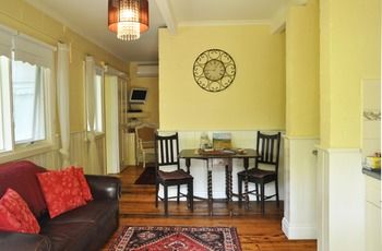 Brentwood Accommodation - Foster Accommodation 31