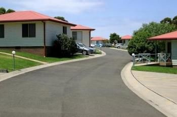 Kings Point Retreat - Foster Accommodation 8