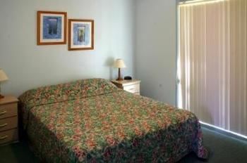 Kings Point Retreat - Foster Accommodation 12