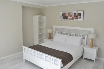 Kings Point Retreat - Foster Accommodation 13