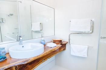 Lillypilly's Country Cottages & Day Spa - Foster Accommodation 2
