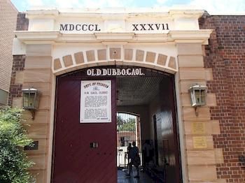 Manera Heights Apartment Motel - Foster Accommodation 3