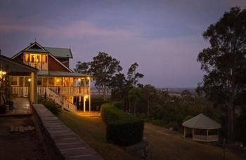Bimbadeen Mountain Retreat - Foster Accommodation 5
