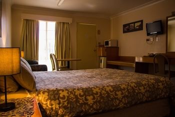 Shearing Shed Motor Inn - Foster Accommodation 24