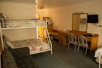 Shearing Shed Motor Inn - Foster Accommodation 57