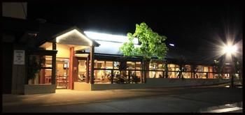 Peden's Hotel - Foster Accommodation 4