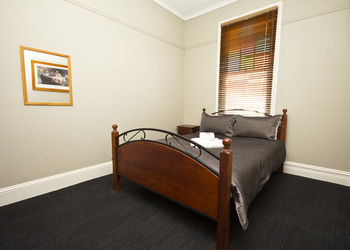 Peden's Hotel - Foster Accommodation 10