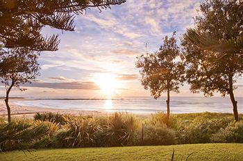 Kims Beachside Lodges - Foster Accommodation 0