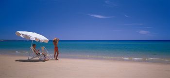 Kims Beachside Lodges - Foster Accommodation 1