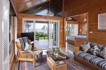 Kims Beachside Lodges - Foster Accommodation 6