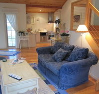 Myers Creek Cascades Luxury Cottages - Foster Accommodation