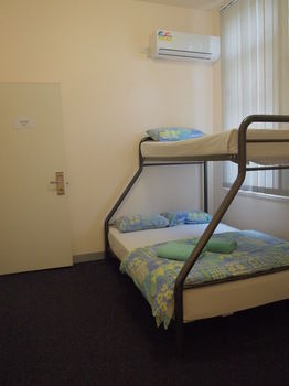 22 Travellers Accommodation - Hostel - Foster Accommodation 14
