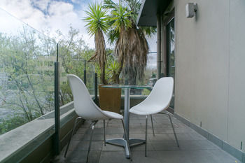 Comfy Kew Apartments - Foster Accommodation 0