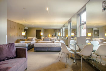 Comfy Kew Apartments - Foster Accommodation 8