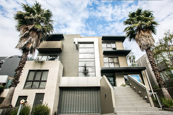 Comfy Kew Apartments - Foster Accommodation 17