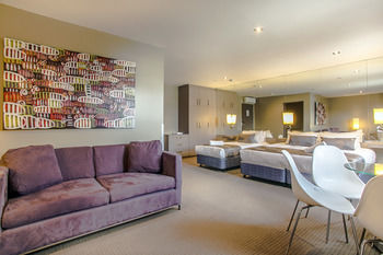 Comfy Kew Apartments - Foster Accommodation 18