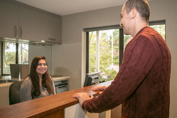 Comfy Kew Apartments - Foster Accommodation 20