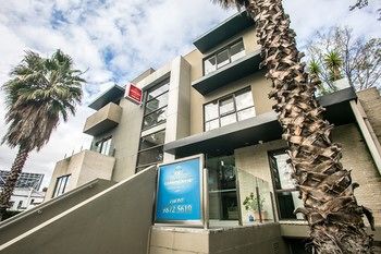 Comfy Kew Apartments - Foster Accommodation 22
