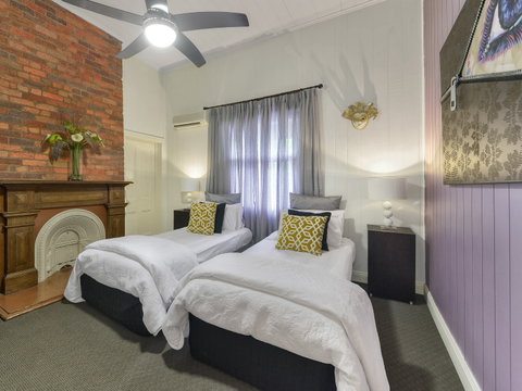 One Thornbury Boutique Bed & Breakfast - Foster Accommodation 6