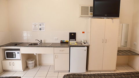 BEST WESTERN Caboolture Central Motor Inn - Foster Accommodation 0