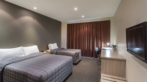 BEST WESTERN Foreshore Motel - Foster Accommodation 0