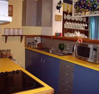 Seasons of Tasmania - Foster Accommodation