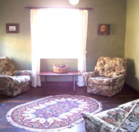 Blossoms Cottage - Foster Accommodation