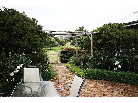 Brambletye Lodge - Foster Accommodation 2