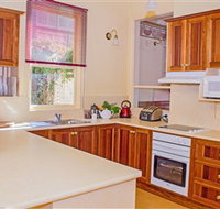 Duck House - The - Foster Accommodation