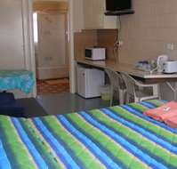 Turn In Motel - Foster Accommodation