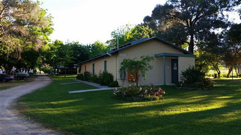 Valley View Caravan Park - Foster Accommodation 1