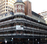 Base Brisbane Backpackers Central - Foster Accommodation