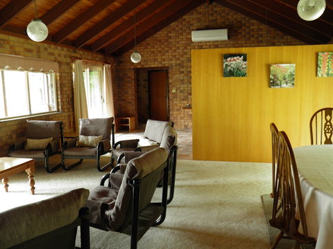 Coucals Of Mount Crosby - Foster Accommodation 0