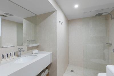Canterbury International Hotel - Foster Accommodation 3