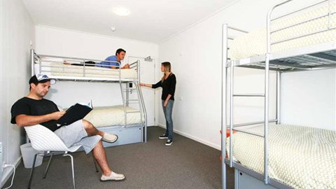 The Island Accommodation - Phillip Island YHA - Foster Accommodation 6