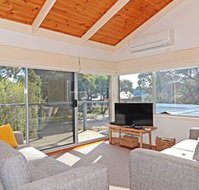 Barrakee Beach House - Anglesea - Foster Accommodation