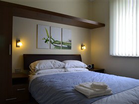 Cascades On The River - Foster Accommodation 3