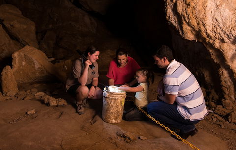 Capricorn Caves - Foster Accommodation 1
