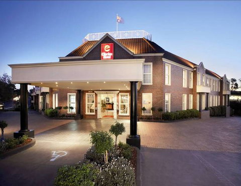 Canterbury International Hotel - Foster Accommodation 0