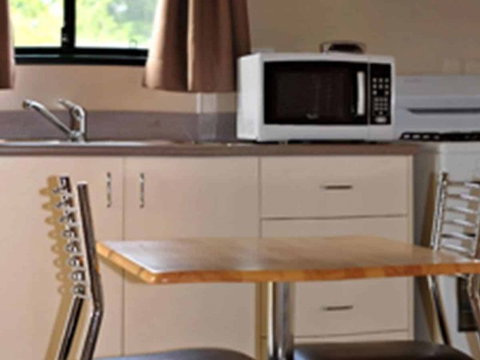 Ipswich Caravan Village - Foster Accommodation 0