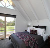 Creek Cottage Bed  Breakfast - Foster Accommodation