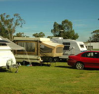 Crocodile Caravan   Camping Park - Foster Accommodation