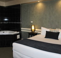 Fairways Resort - Foster Accommodation
