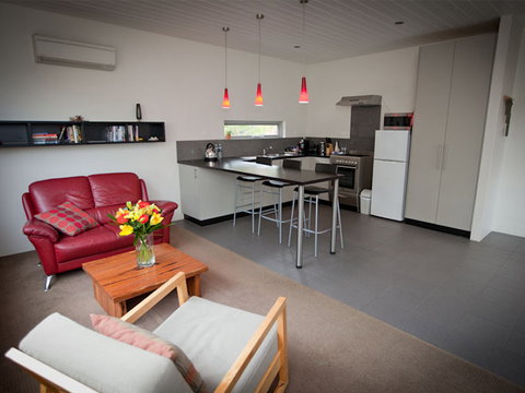 Hanover Bay - Foster Accommodation 3