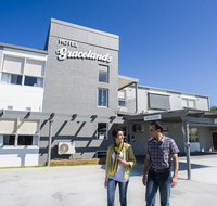 Hotel Gracelands - Foster Accommodation