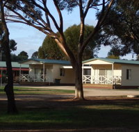 Laura Community Caravan Park - Foster Accommodation