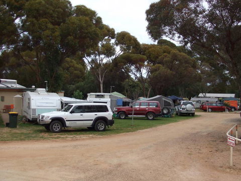 Laura Community Caravan Park - Foster Accommodation 4