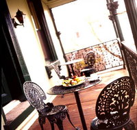 Magnolia Court Boutique Hotel - Foster Accommodation