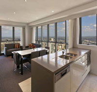 Meriton Serviced Apartments - Adelaide Street - Foster Accommodation